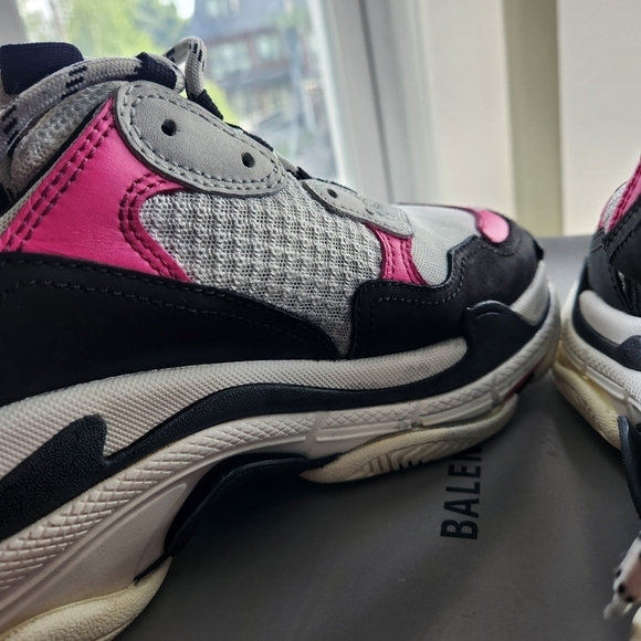 Balenciaga TRIPLE S SNEAKERS size 8 in VGUC - Picture 13 of 14